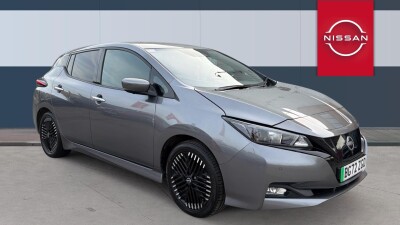 2022 Nissan LEAF 110kW N-Connecta 39kWh 5dr Auto Electric Hatchback 27,588 mi photo